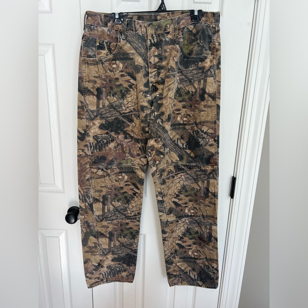 Men’s Wrangler camo jeans